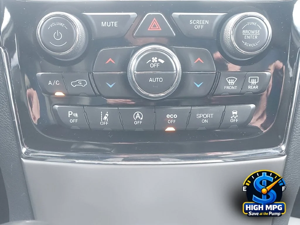 Used 2020 Gray Jeep Altitude image 20