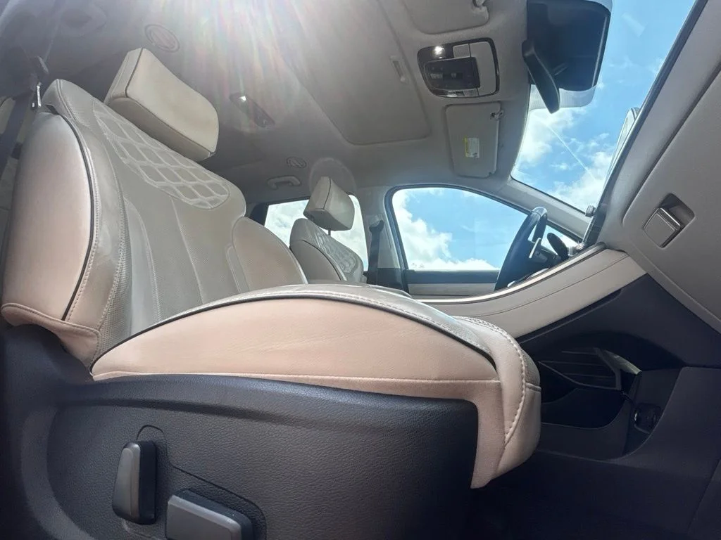 Used 2021 White Hyundai Limited image 28