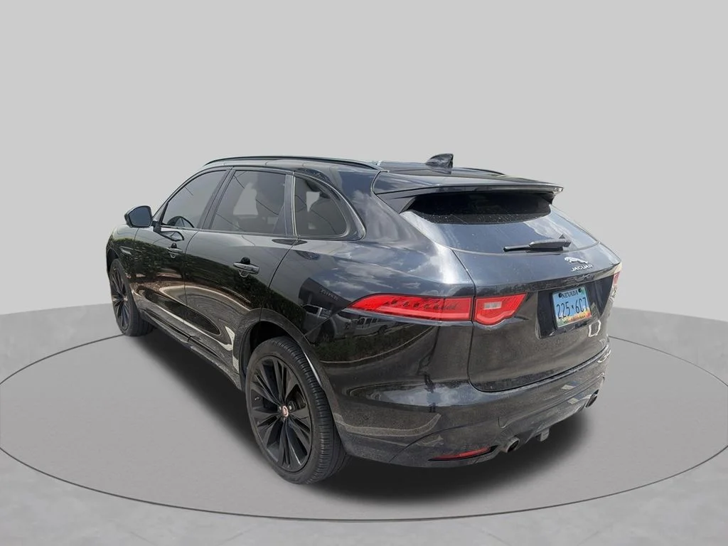 Used 2017  Jaguar S image 6