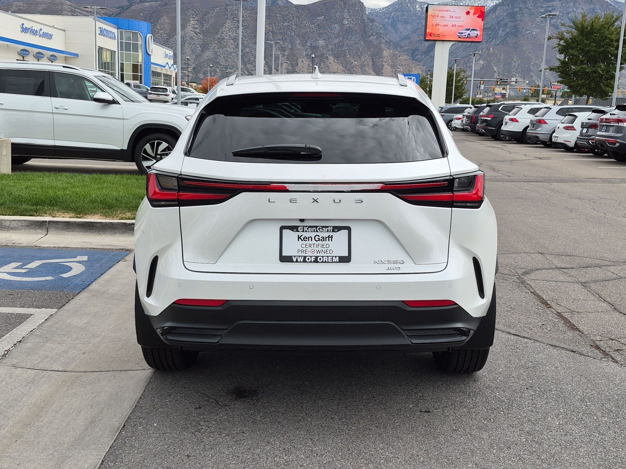 Used 2025 White Pearl Lexus NX 350 Premium image 4