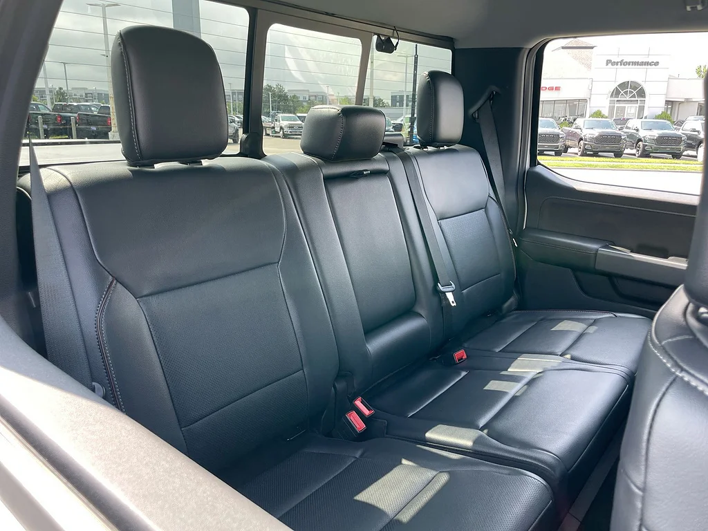 Used 2024 WHITE Ford Lariat image 27