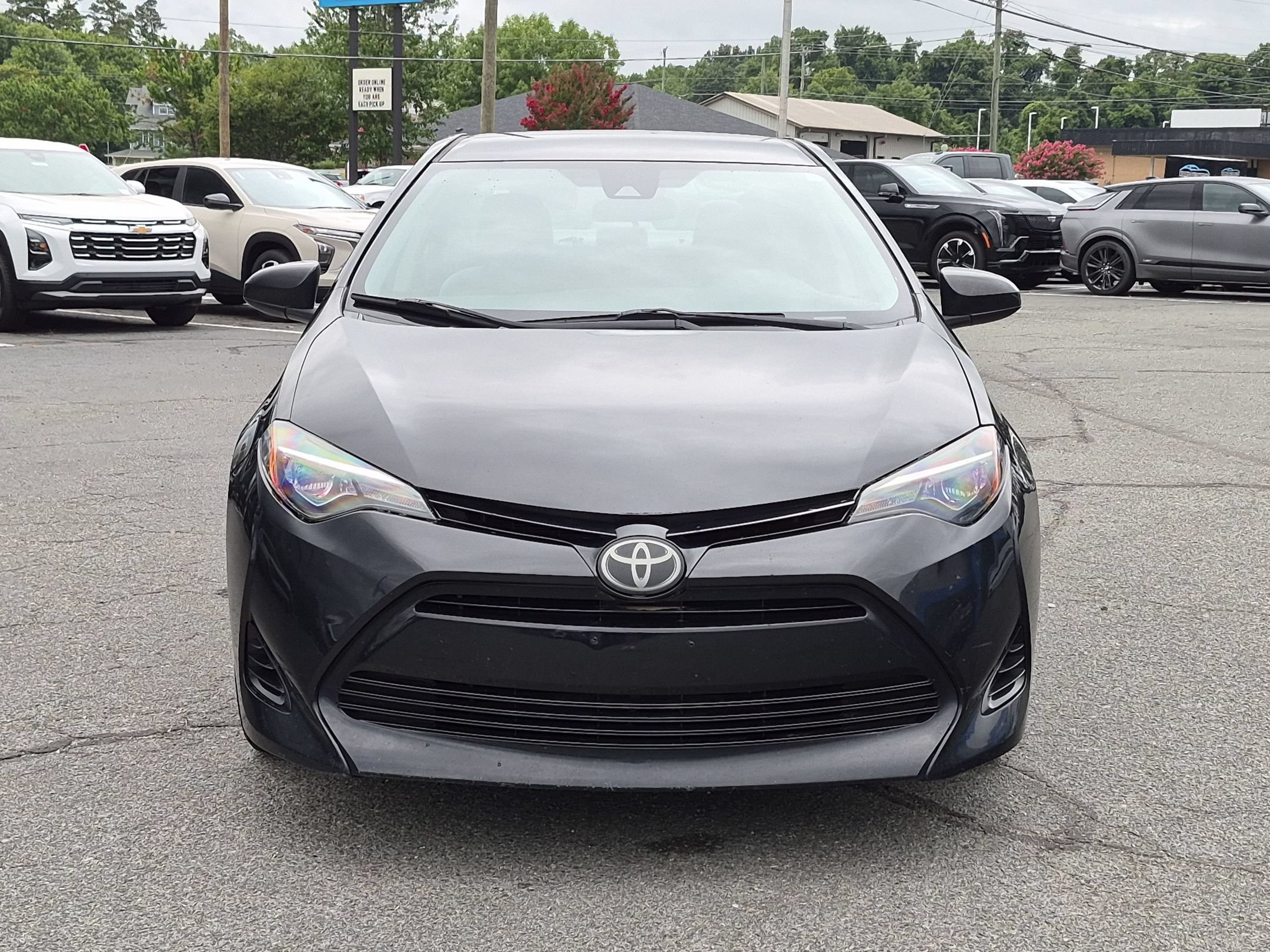 Used 2018  Toyota L image 8