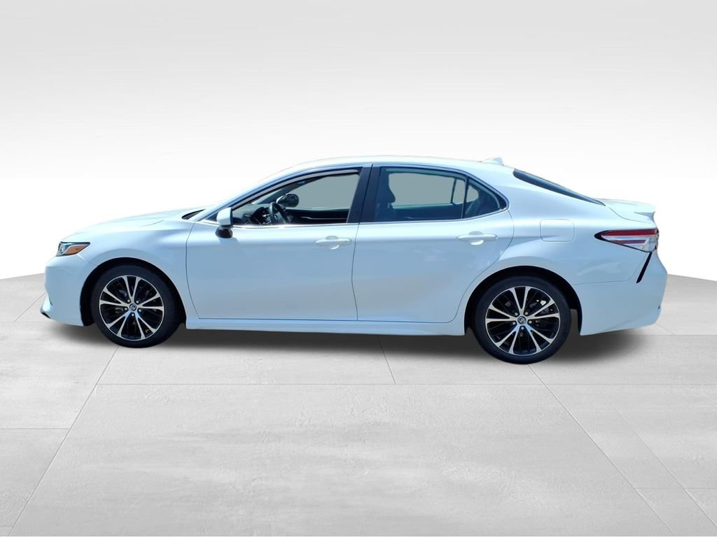 Used 2020 Super White Toyota SE image 21