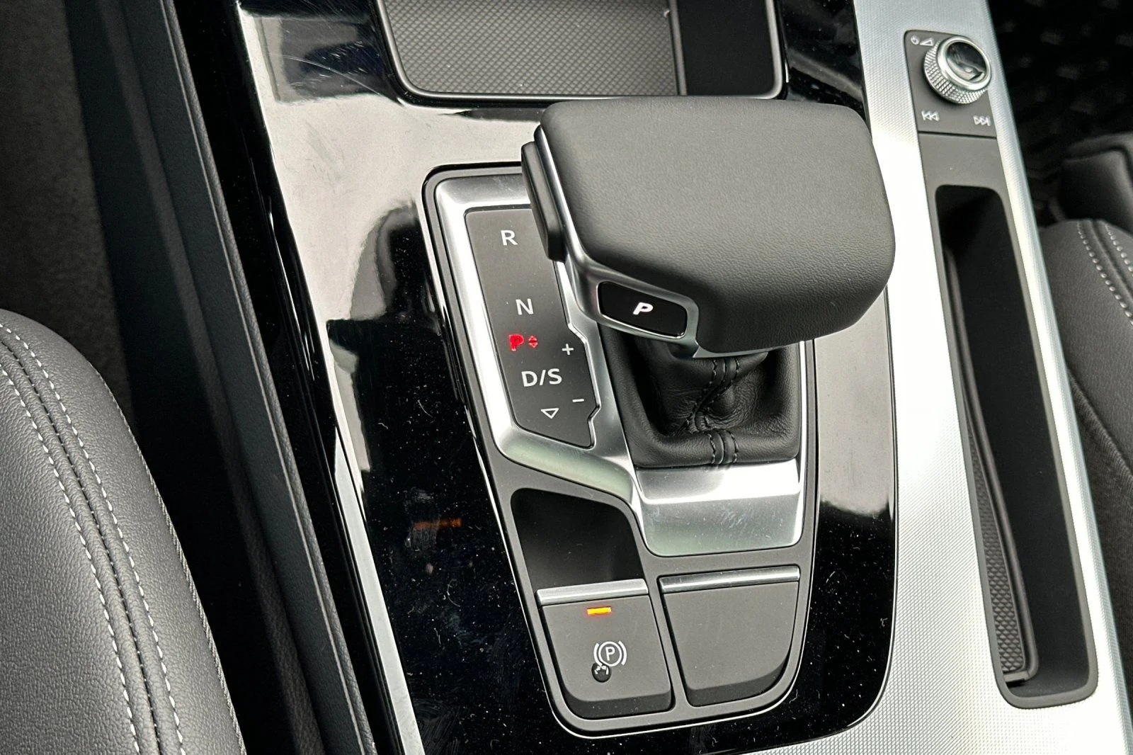 Used 2025 White Audi 45 S line Premium image 20