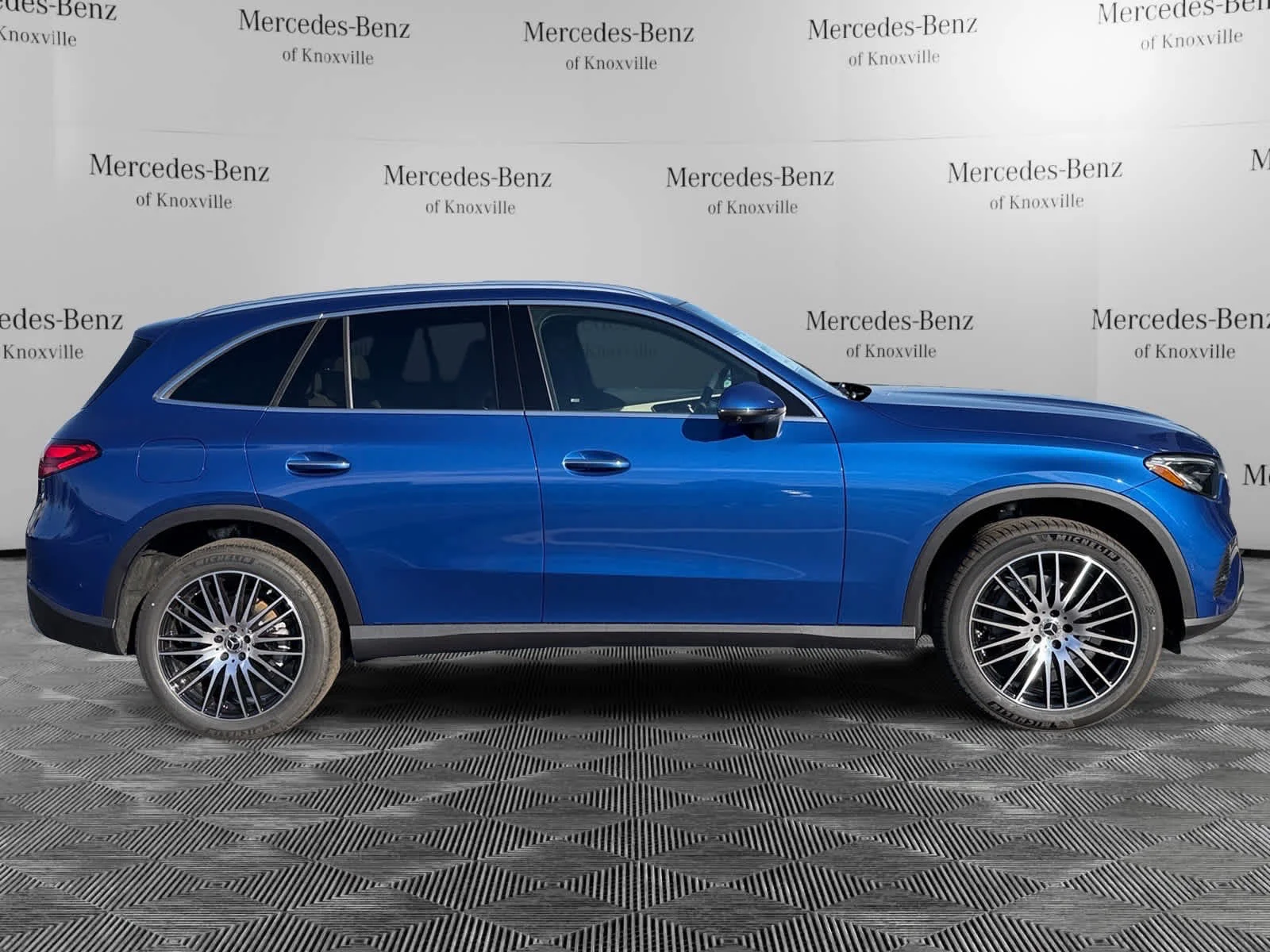 Used 2026 Starling Blue Metallic Mercedes-Benz GLC 300 image 6