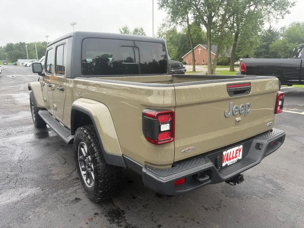 Used 2020 Green Jeep Overland image 6