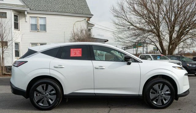 Certified Used 2025 White Nissan SL image 5