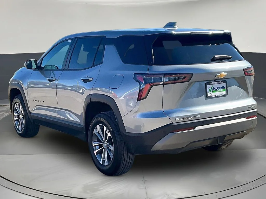 Used 2025 Gray Chevrolet LT image 5