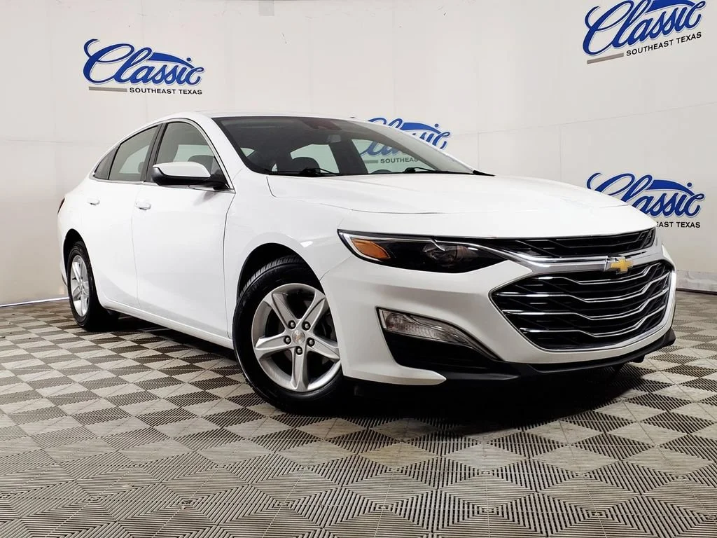 Used 2024 Summit White Chevrolet FL image 1
