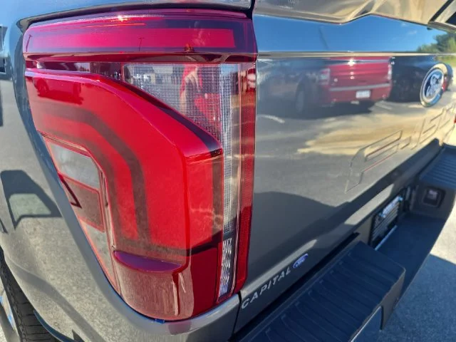 Used 2025 Gray Ford Lariat image 34