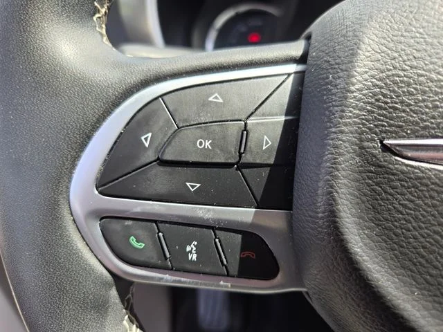 Used 2023 Black Chrysler Touring L image 32