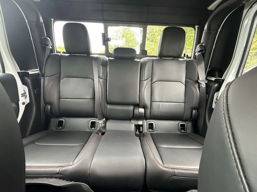 Used 2024 White Jeep Rubicon image 21