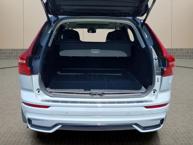 Used 2024 Gray Volvo Ultimate image 11