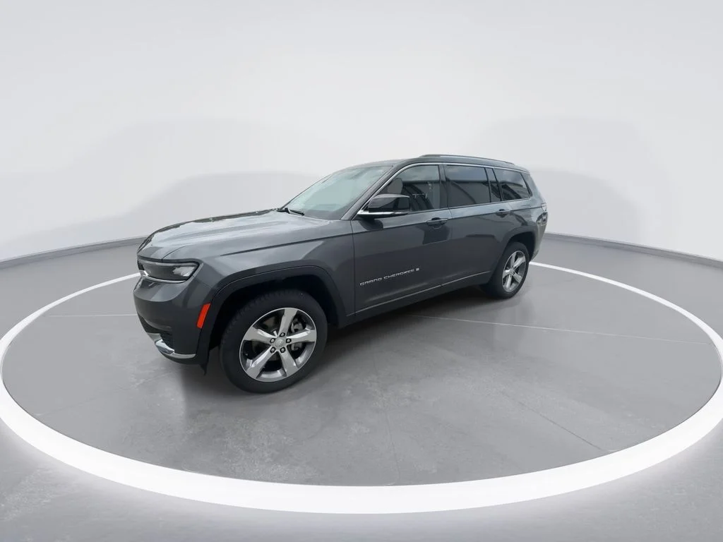 Used 2021 Gray Jeep Limited image 4