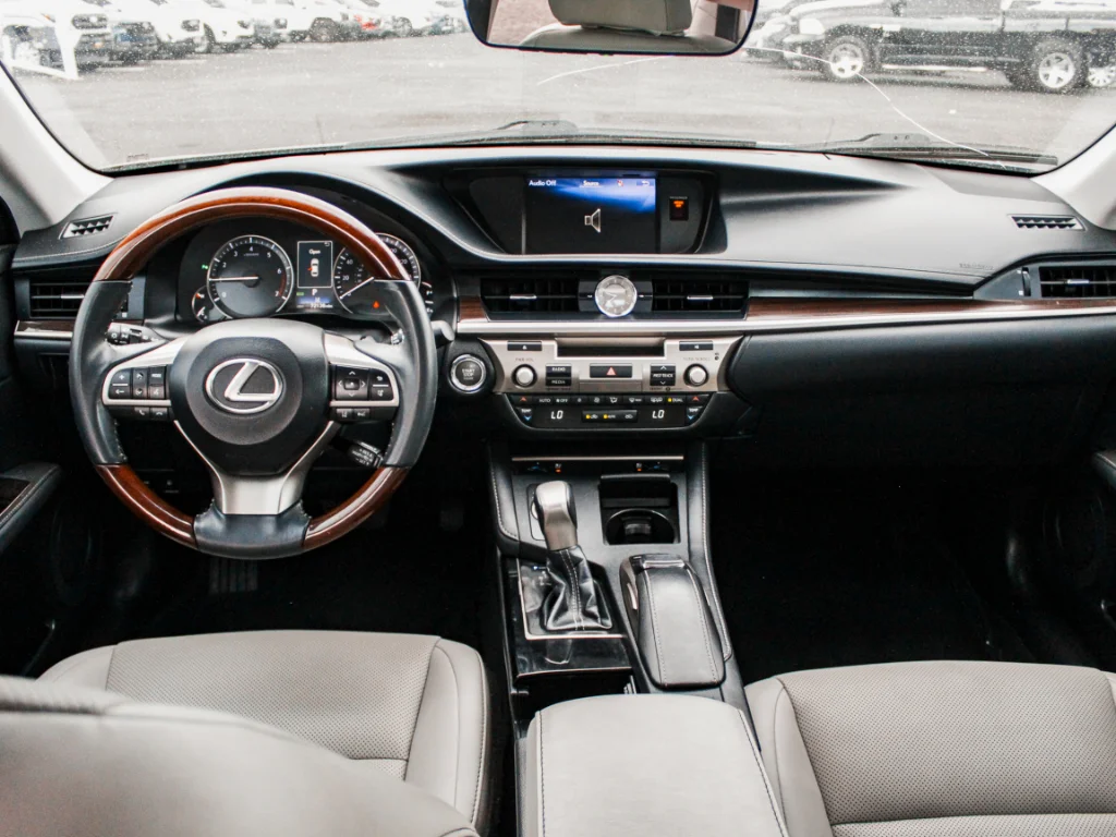 Used 2018 Nebula Gray Pearl Lexus Base image 28