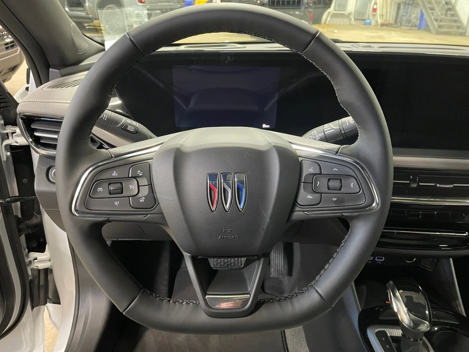 New 2026 White Frost Tricoat Buick Avenir image 17