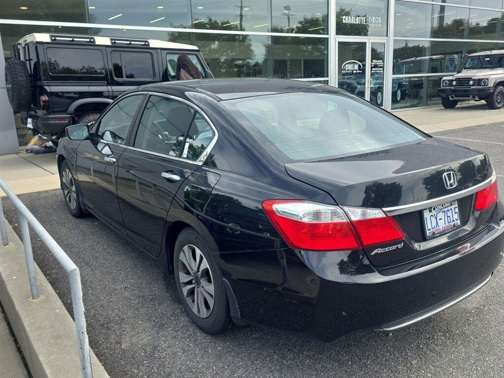 Used 2014  Honda LX image 7
