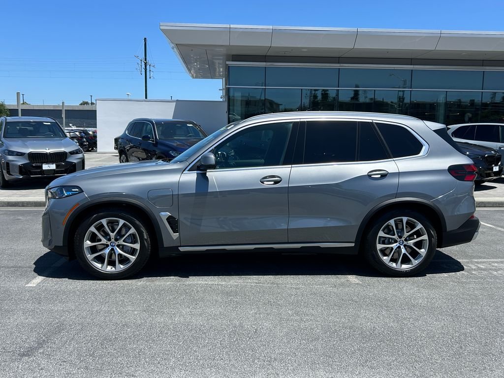 2026 BMW X5 50e - Photo 2