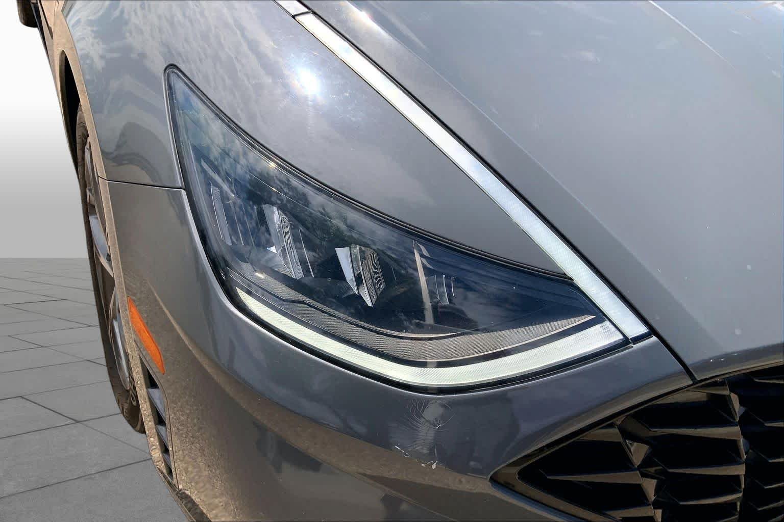 Used 2020 Hampton Gray Hyundai SEL image 34