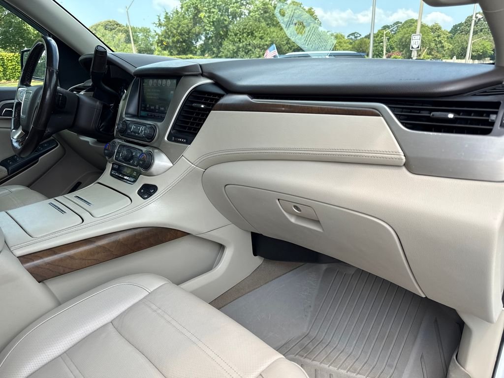 Used 2019 White GMC Denali image 26