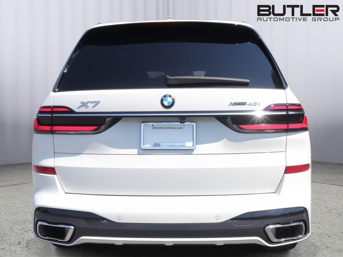 Used 2024 Alpine White BMW xDrive40i image 5