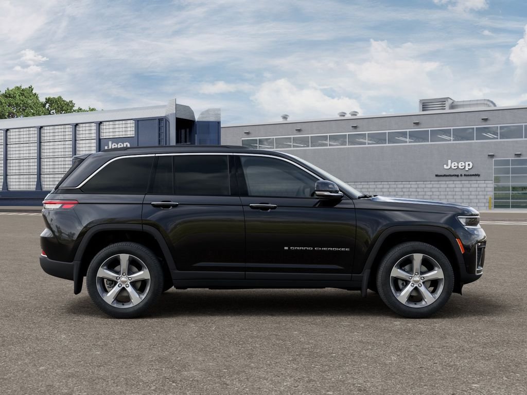 New 2026 Diamond Black Crystal Pearl-Coat Exterior Paint Jeep Limited image 21