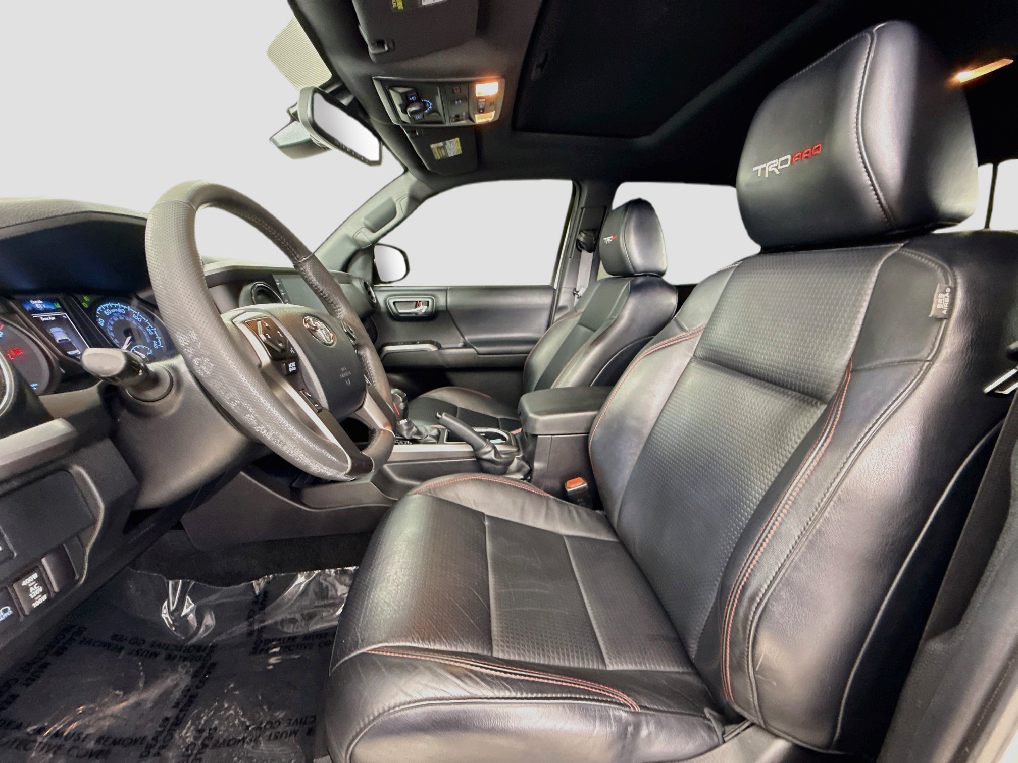 Used 2023  Toyota SR image 22