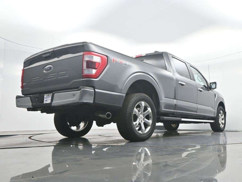 Used 2023 Gray Metallic Ford LARIAT image 36