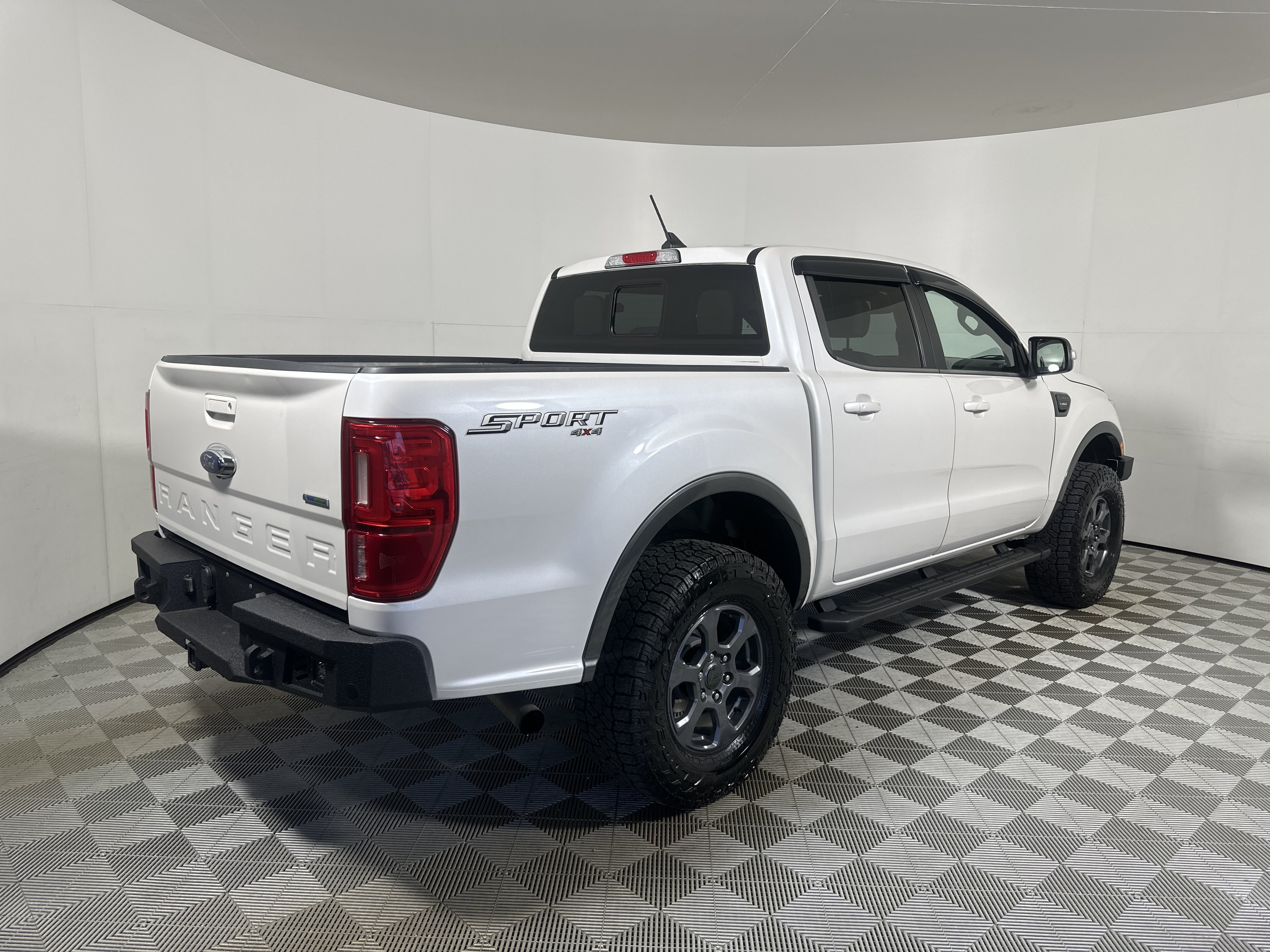 Used 2019 White Ford  image 7