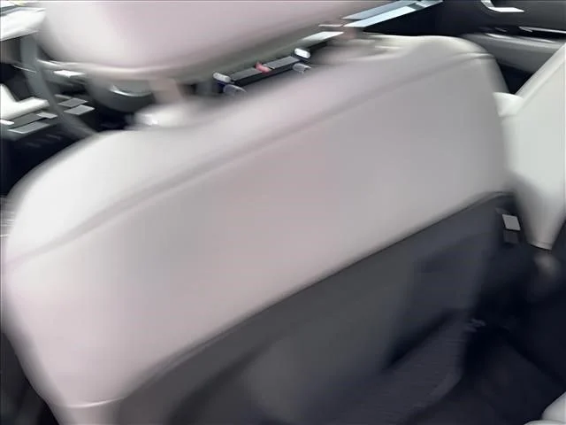 Used 2025 White Hyundai Limited image 16