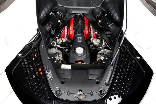 Used 2023 Bianco Avus Ferrari  image 9