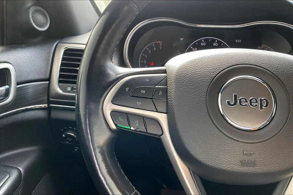 Used 2019 Red Jeep Limited image 16