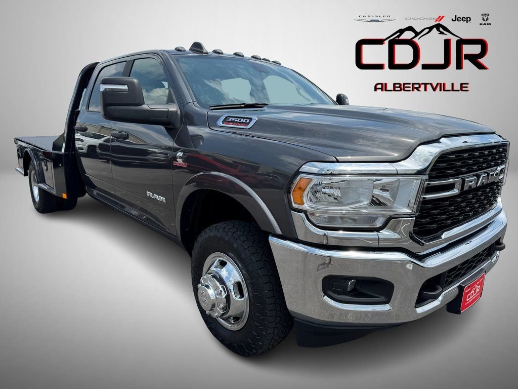 2024 RAM Ram 3500 Chassis Cab SLT
