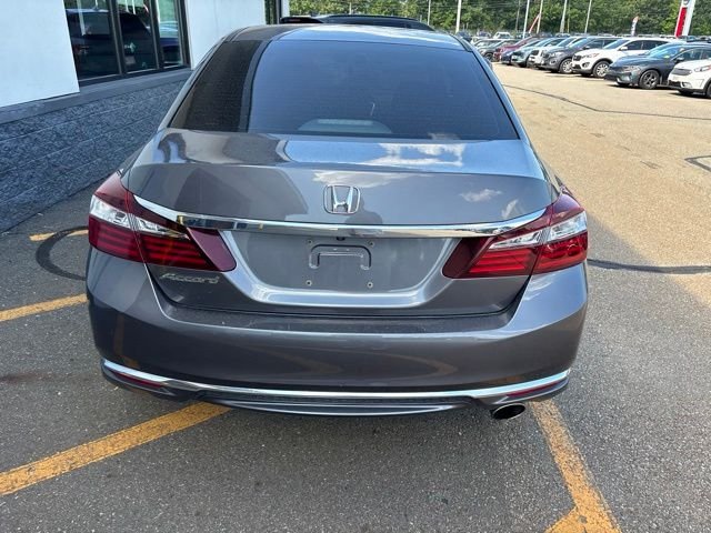 Used 2017 Gray Honda LX image 6