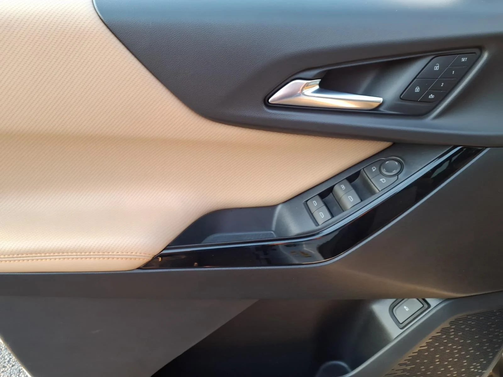 2027 Chevrolet Equinox ACTIV - Photo 4