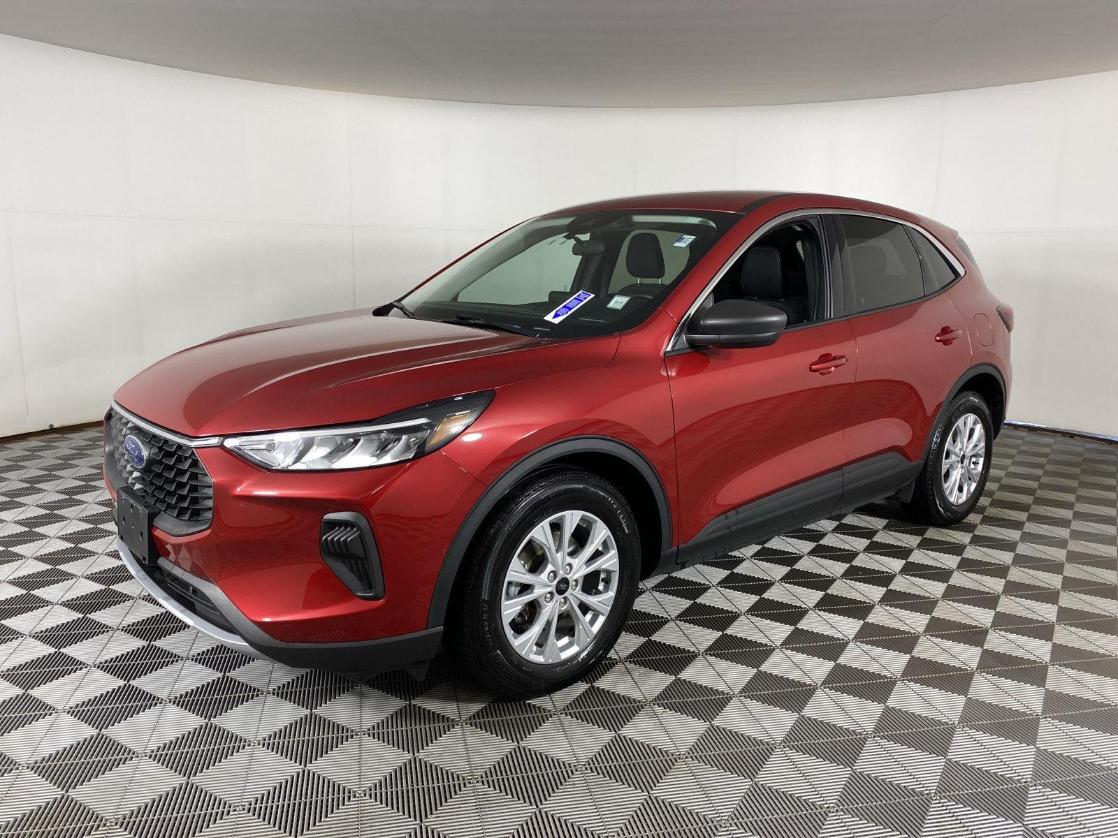 Used 2023 Rapid Red Metallic Tinted Clearcoat Ford Active image 3