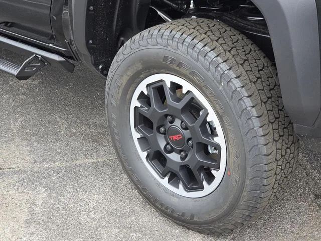 2026 Toyota Tacoma TRD Off Road - Photo 5