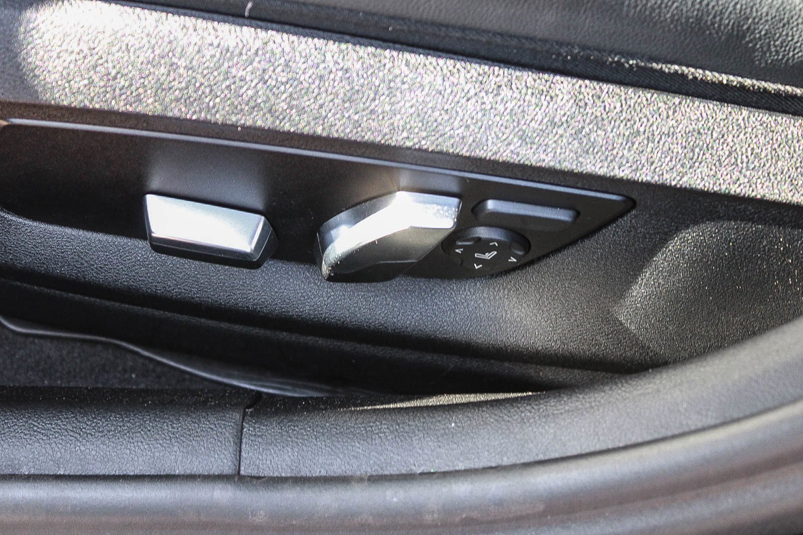 Used 2023 Jet Black BMW 530i image 22