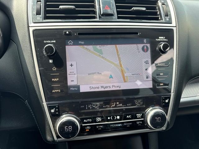 Used 2019 White Subaru 2.5i Premium image 13
