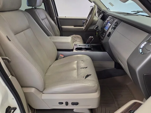 Used 2008  Ford Limited image 16