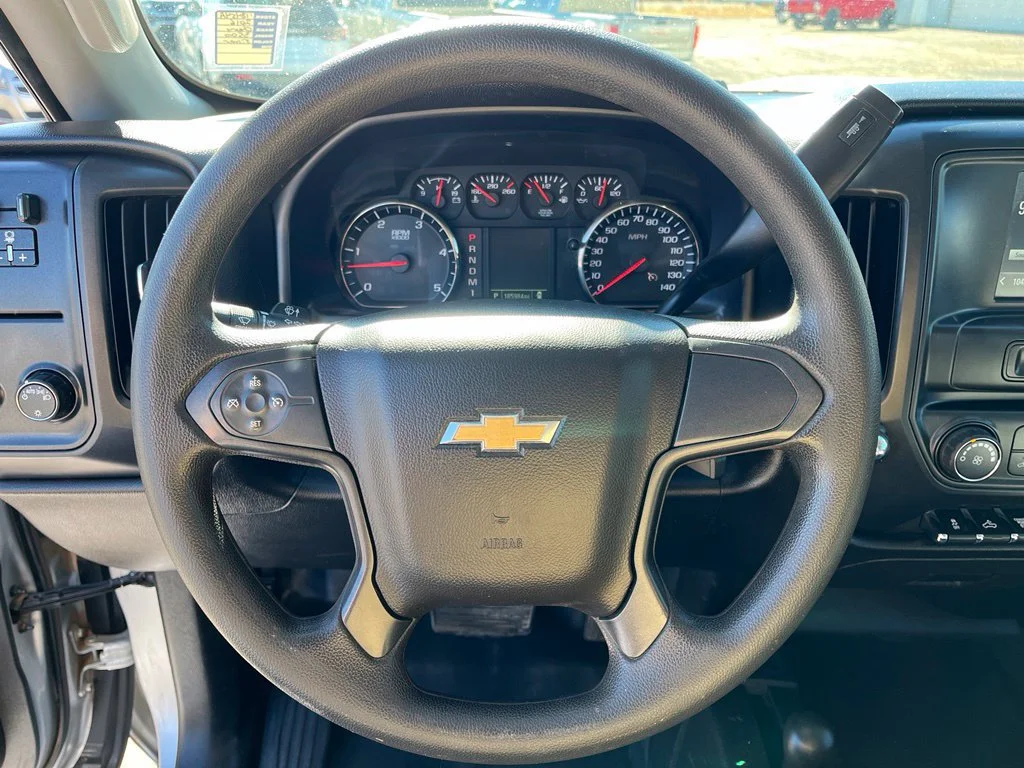 Used 2016 SILVER ICE METALLIC Chevrolet Work Truck image 11