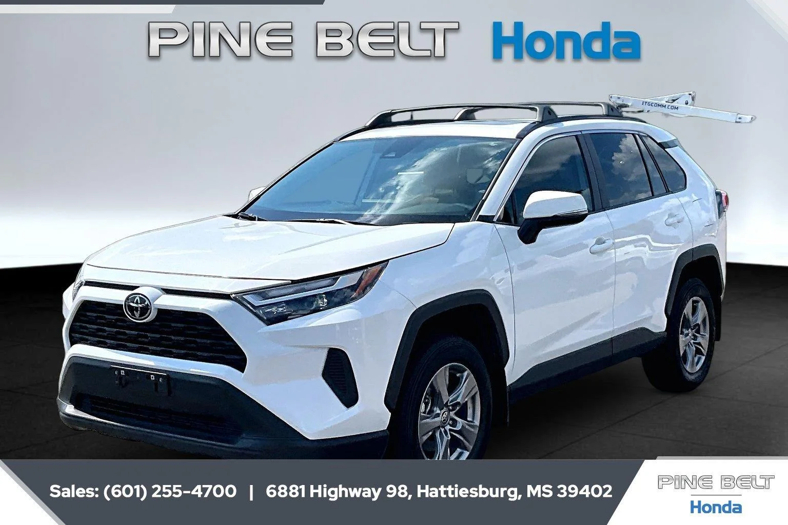 Used 2025 Ice Cap Toyota XLE image 1