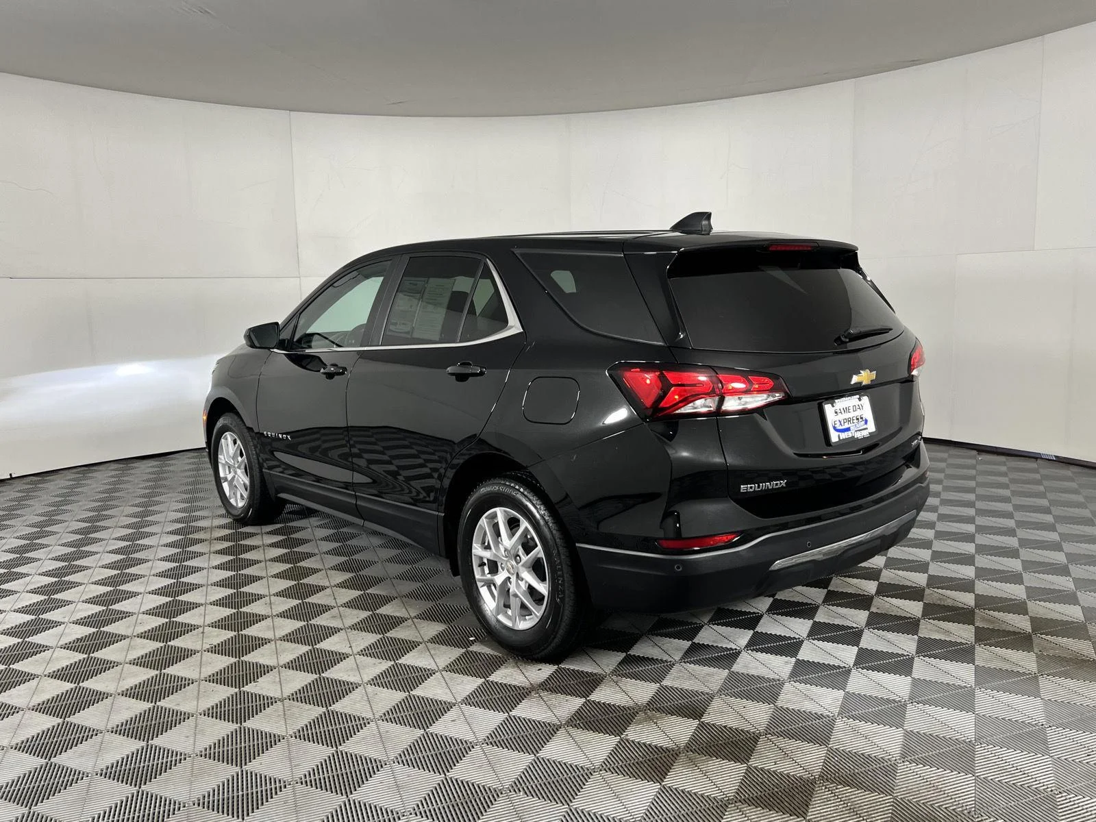 Used 2024 Mosaic Black Metallic Chevrolet LT image 4