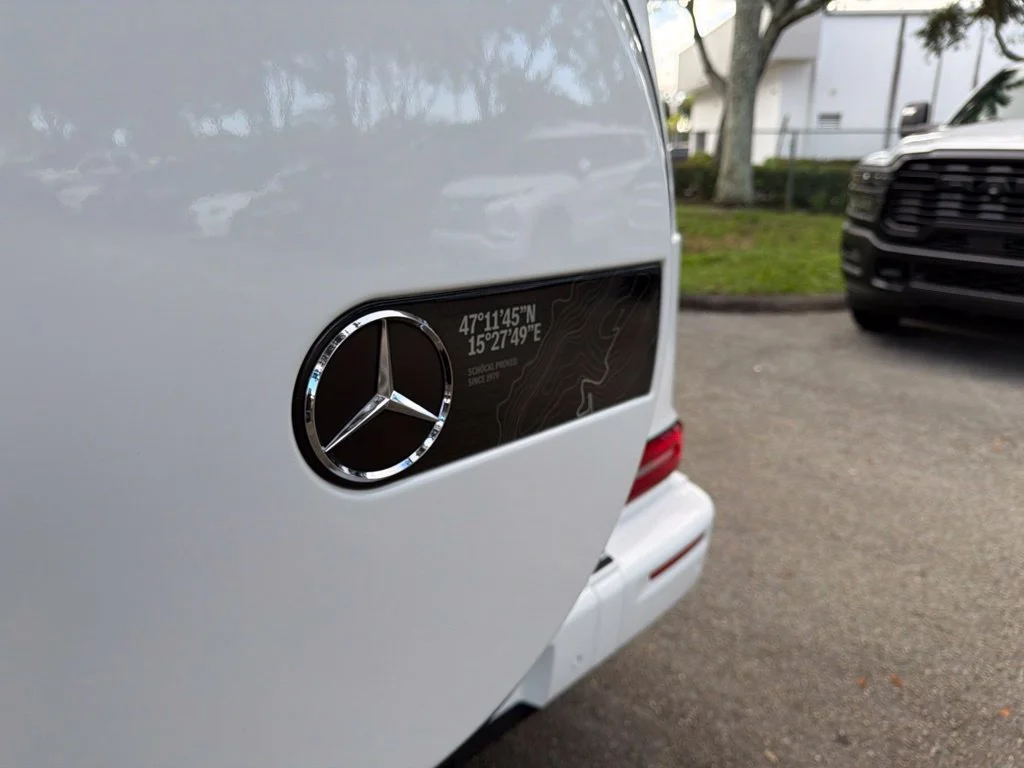 Used 2025 White Mercedes-Benz G 550 image 19