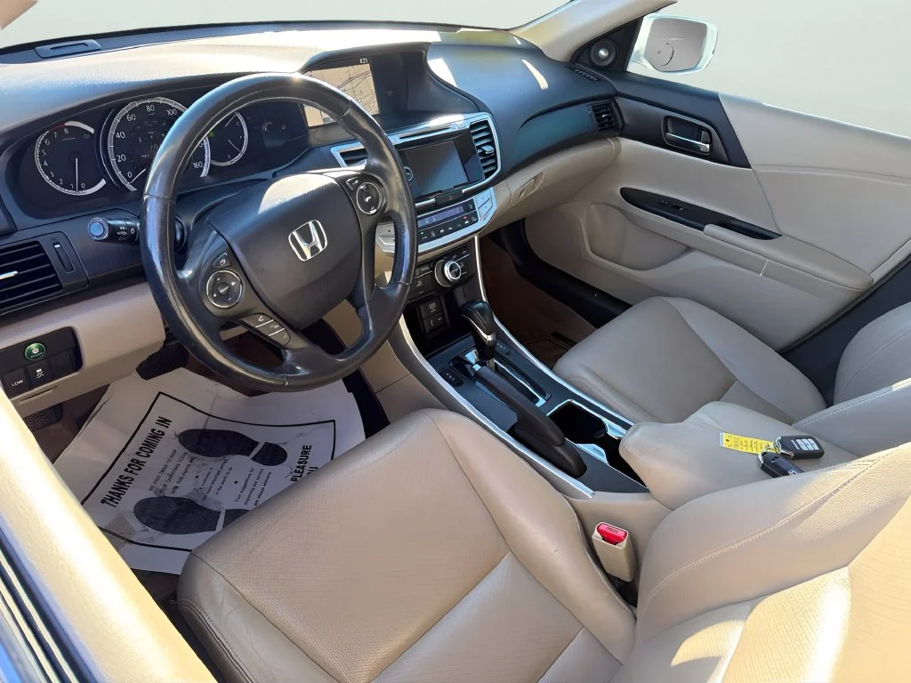 Used 2014  Honda EX-L image 13