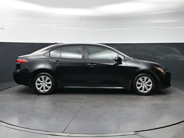 Used 2025 Midnight Black Metallic Toyota LE image 4