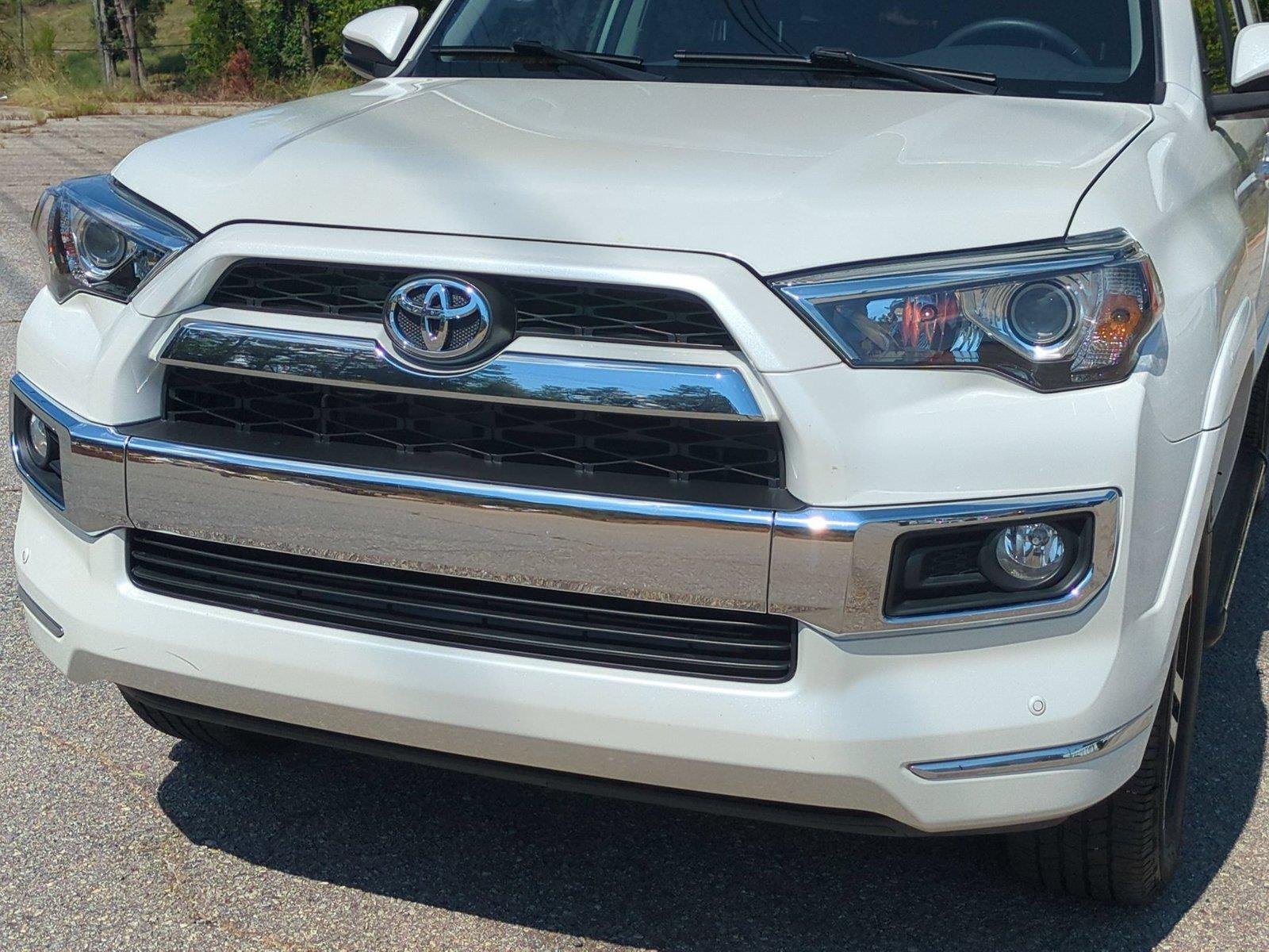 Used 2019 Blizzard Pearl Toyota Limited image 14