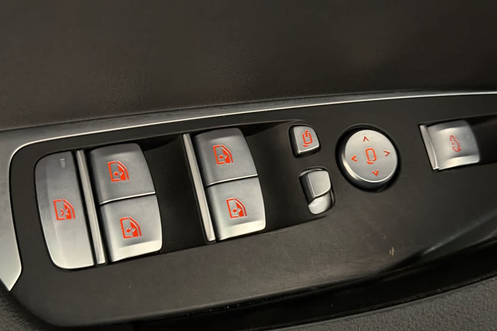 Used 2021 Jet Black BMW xDrive30i image 13
