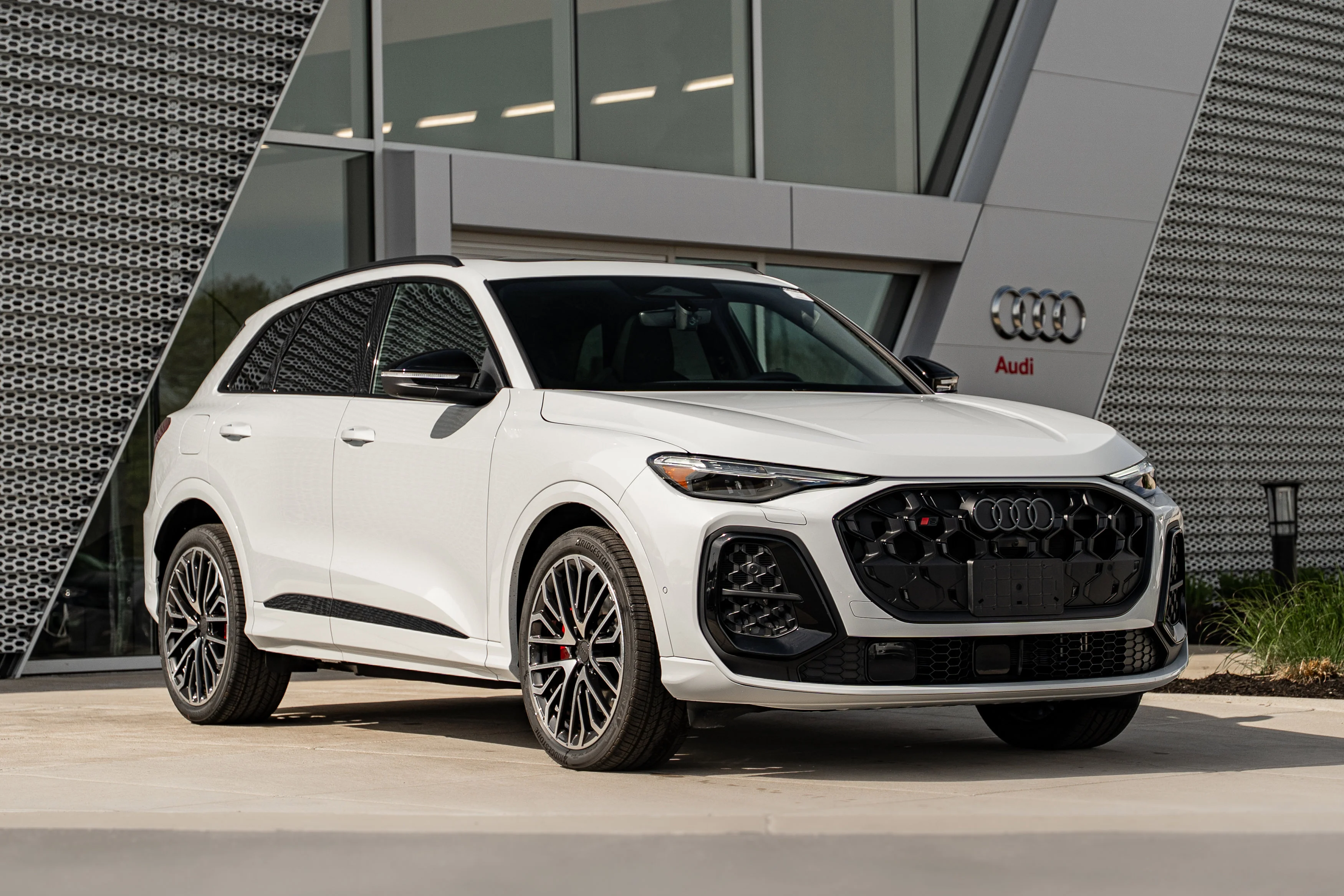 2026 Audi SQ5 Premium Plus quattro's photo