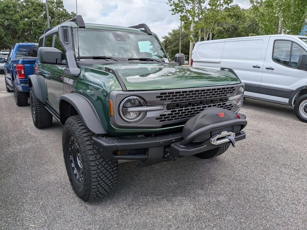 Used 2024 Green Ford Everglades image 4